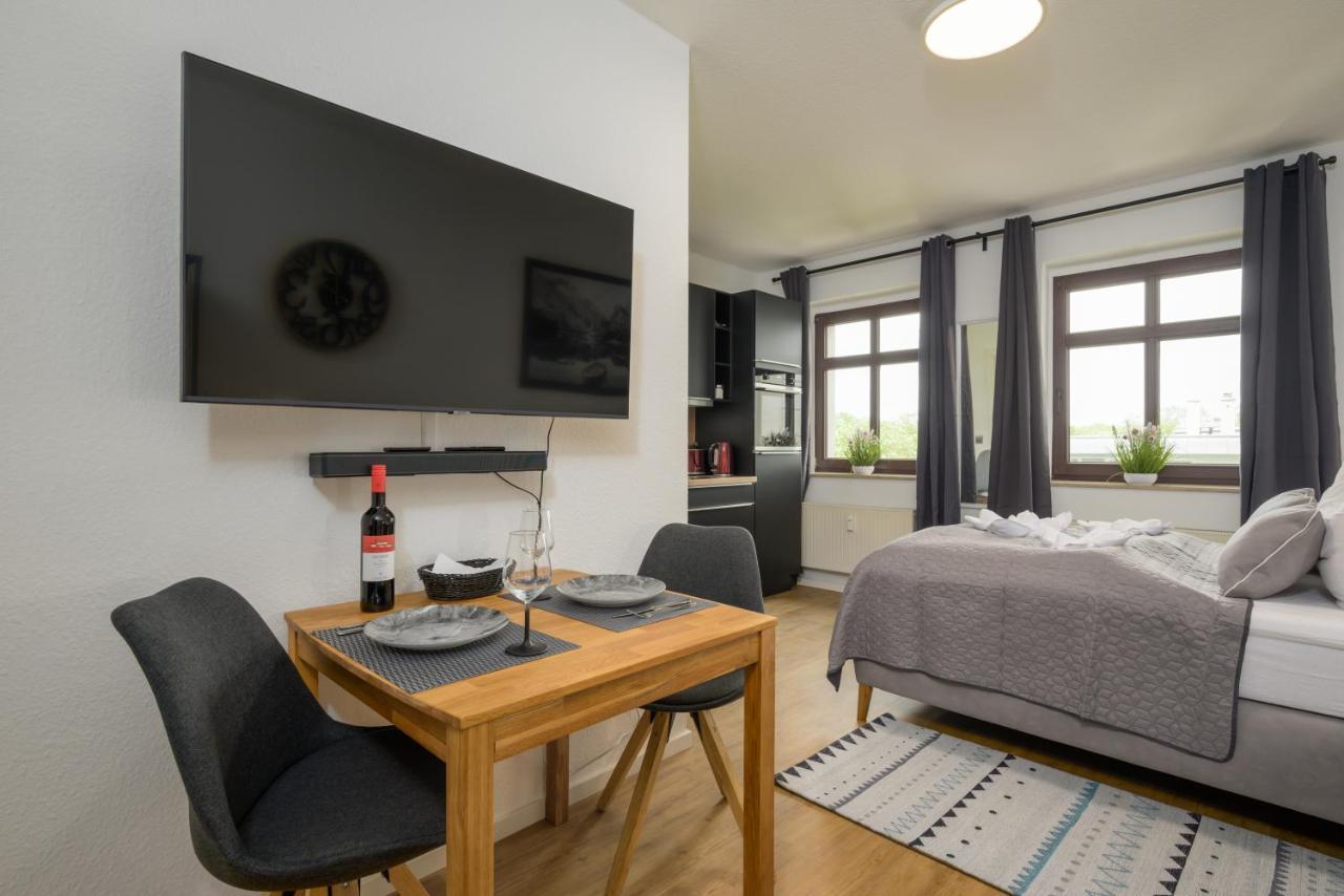 Sweethome - Zentral - Kueche & Parkplatz, Wifi Halle  Εξωτερικό φωτογραφία