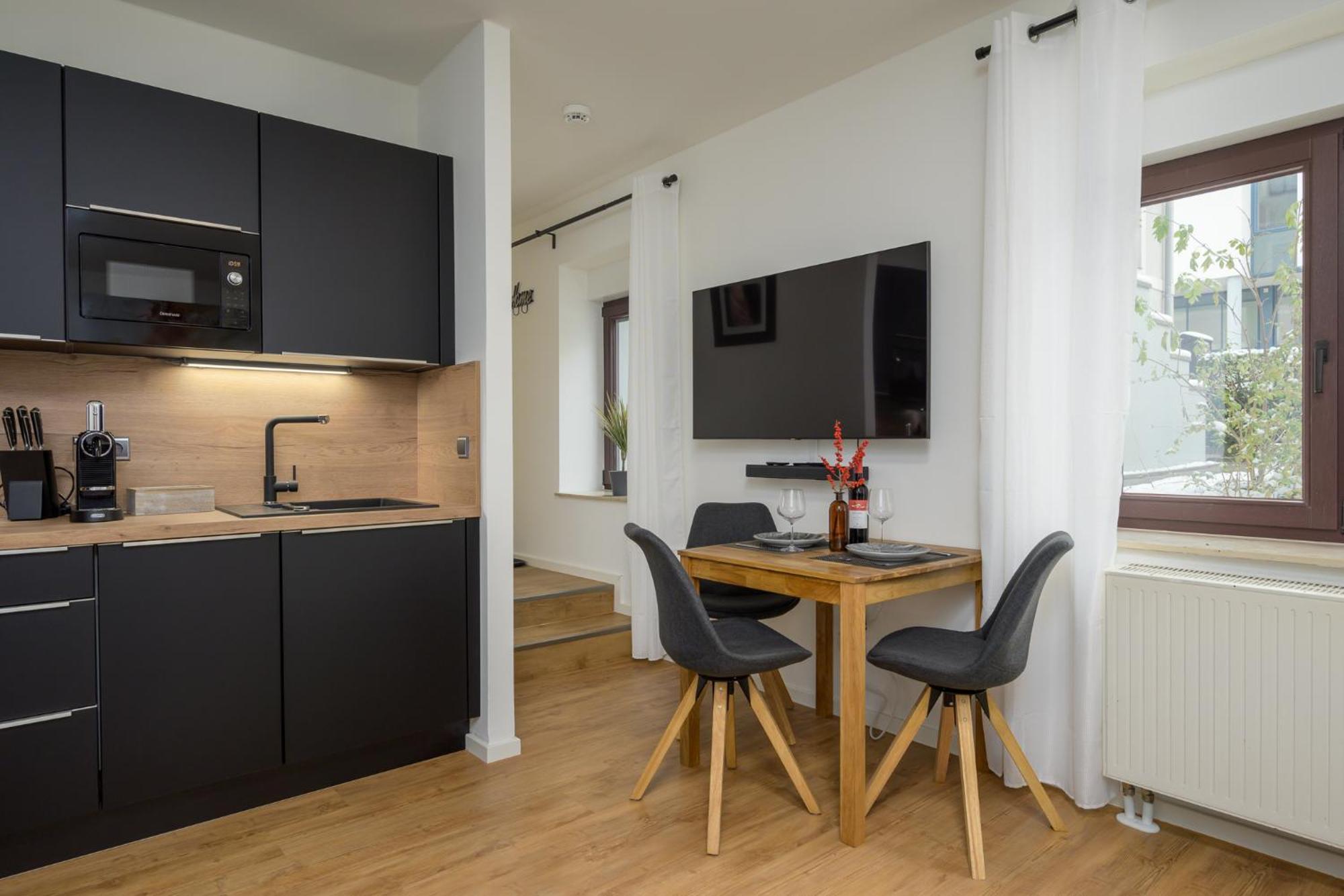Sweethome - Zentral - Kueche & Parkplatz, Wifi Halle  Εξωτερικό φωτογραφία